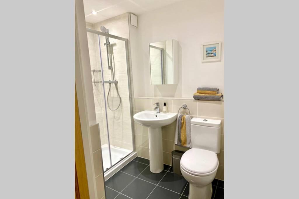 Beautiful 2 Bedroom, 2 Bathroom Flat With Parking. Pitlochry Εξωτερικό φωτογραφία