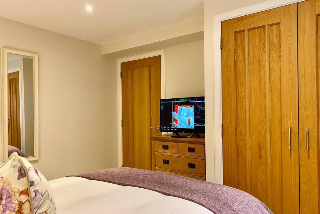 Beautiful 2 Bedroom, 2 Bathroom Flat With Parking. Pitlochry Εξωτερικό φωτογραφία