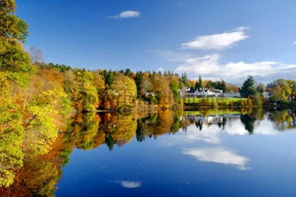 Beautiful 2 Bedroom, 2 Bathroom Flat With Parking. Pitlochry Εξωτερικό φωτογραφία