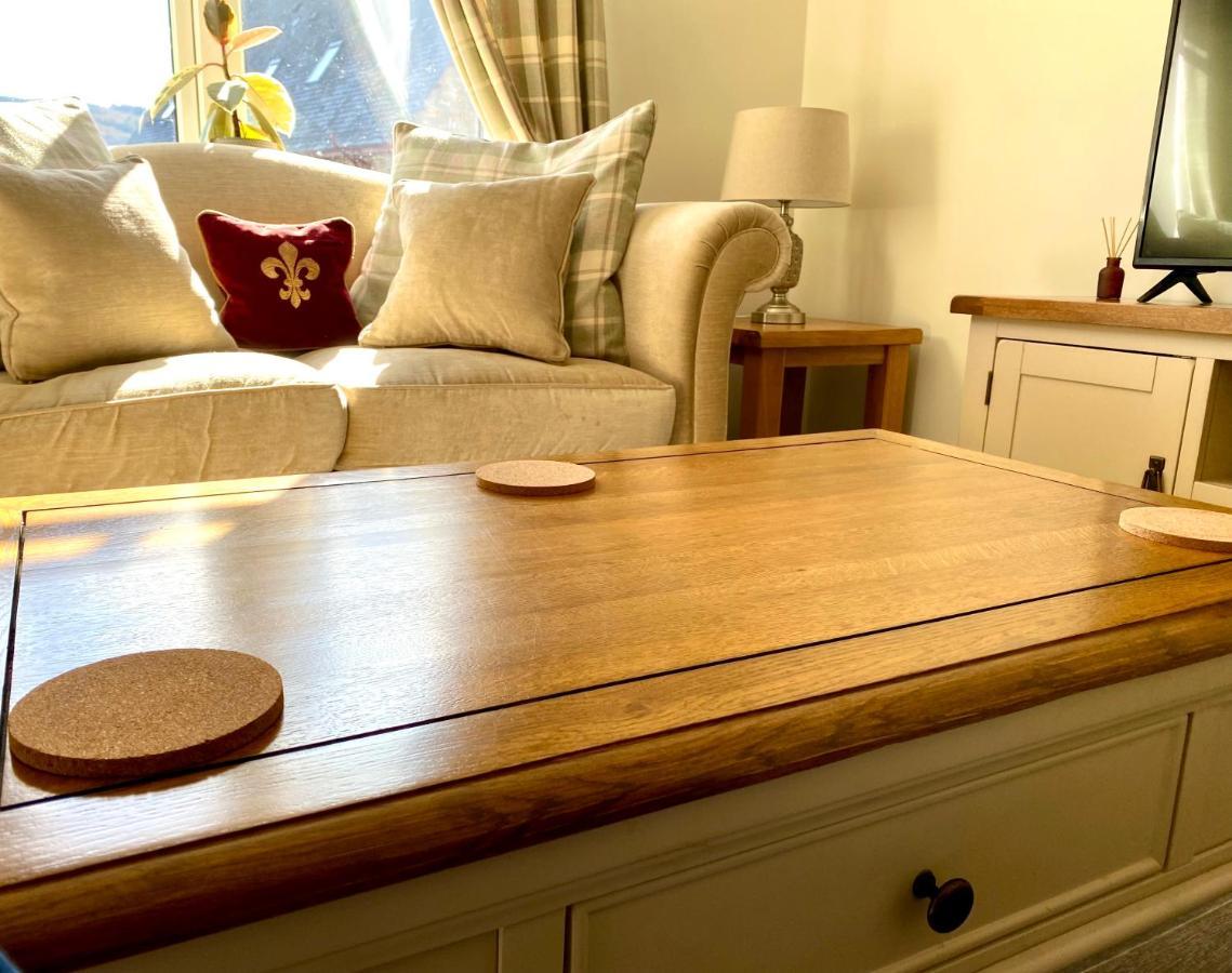 Beautiful 2 Bedroom, 2 Bathroom Flat With Parking. Pitlochry Εξωτερικό φωτογραφία